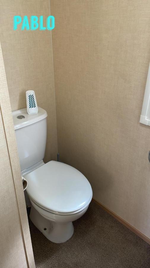 Towyn Six Berth En Suite Caravan Рил Экстерьер фото