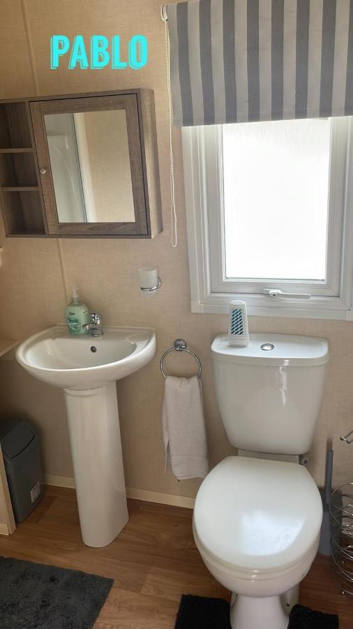 Towyn Six Berth En Suite Caravan Рил Экстерьер фото