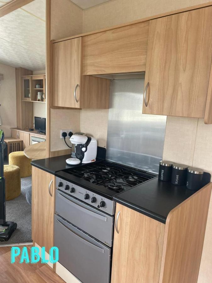 Towyn Six Berth En Suite Caravan Рил Экстерьер фото