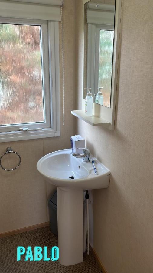 Towyn Six Berth En Suite Caravan Рил Экстерьер фото